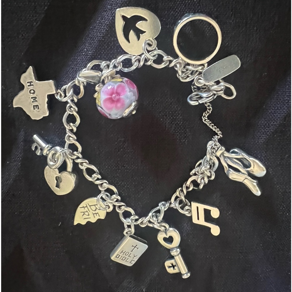 JAMES AVERY MEDIUM TWIST STERLING SILVER CHARM BRACELET with 10 ATTACHED CHARMS